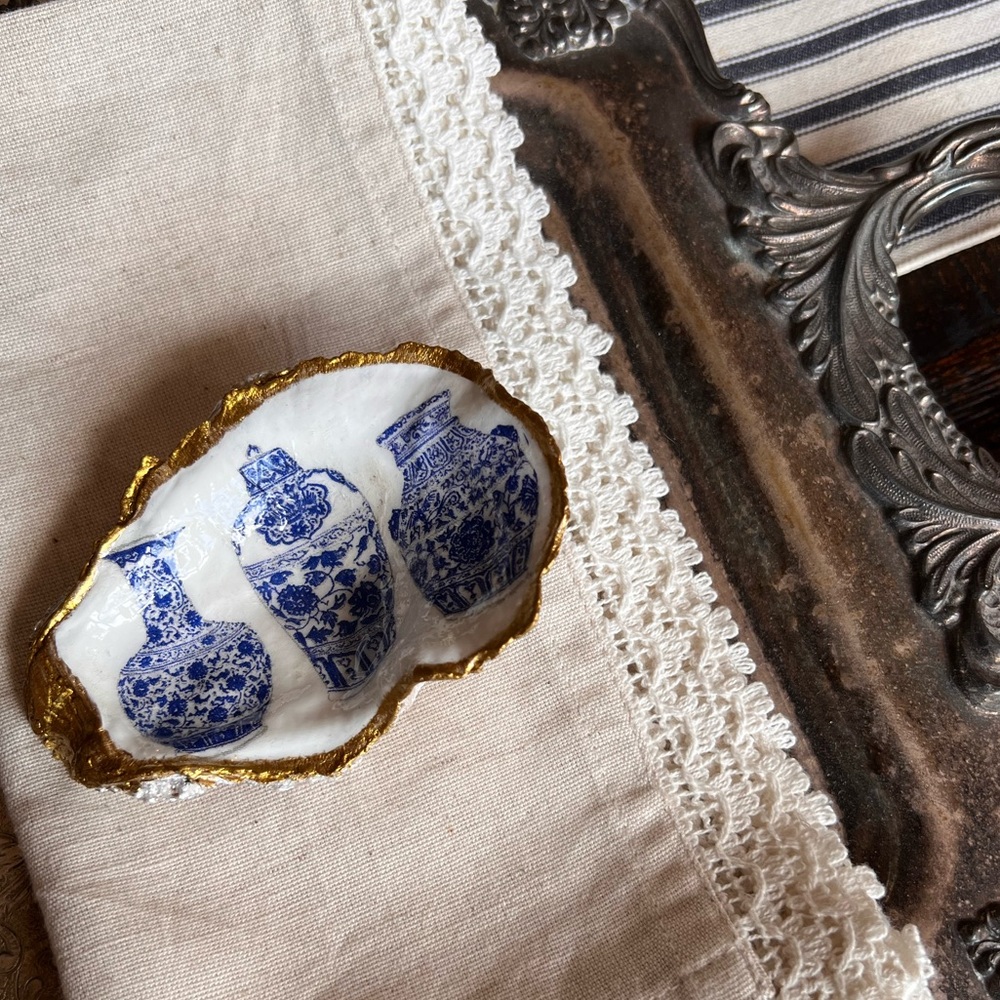 Oyster Shell Trinket Dish - Decoupage Oyster Shell